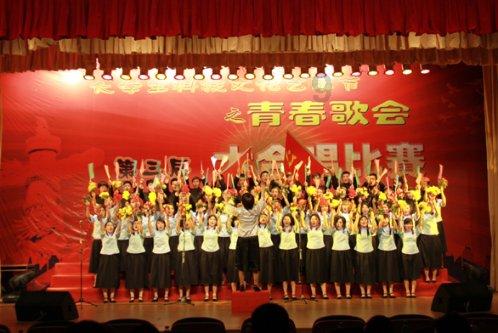 一个女人拉黑了她喜欢的男人，男人怀疑她和别的男人有事，那在拉黑这段时间，被怀疑到男人追女人能成功吗游戏画面